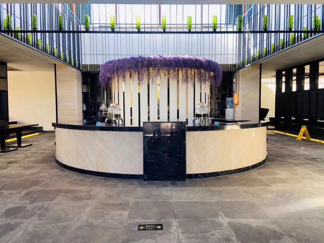  创虹家具,酒店家具,五星级酒店家具,酒店家具定制厂家,酒店家具定制,酒店套房家具