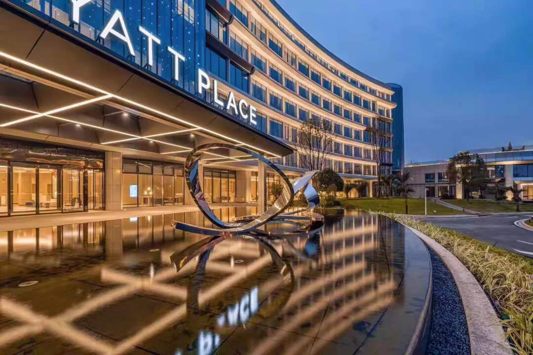 创虹家具,酒店家具,五星级酒店家具,酒店家具定制厂家,酒店家具定制,酒店套房家具