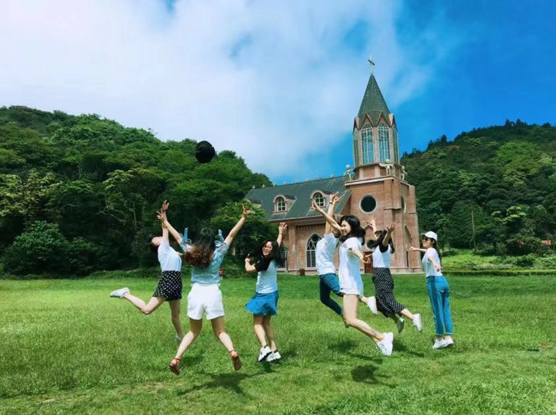 酒店家具,五星级酒店家具,酒店家具定制厂家,酒店家具定制,酒店套房家具