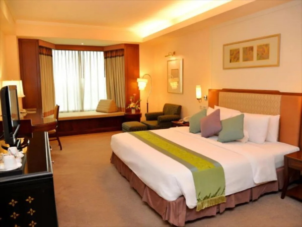 酒店家具,酒店套房家具,五星级酒店家具,酒店家具定制厂家,酒店家具定制,酒店固装家具,酒店家具厂家