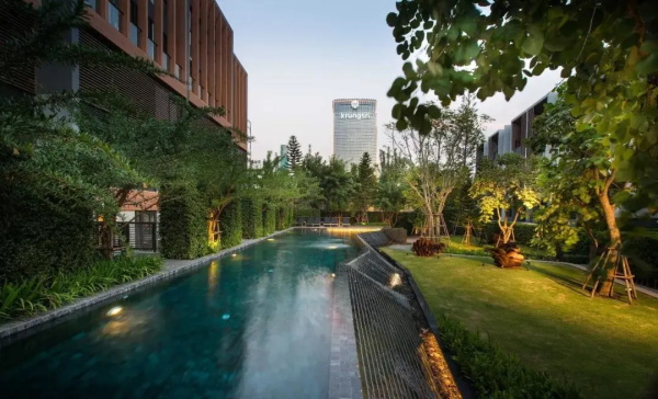 酒店家具,酒店套房家具,五星级酒店家具,酒店家具定制厂家,酒店家具定制,酒店固装家具,酒店家具厂家