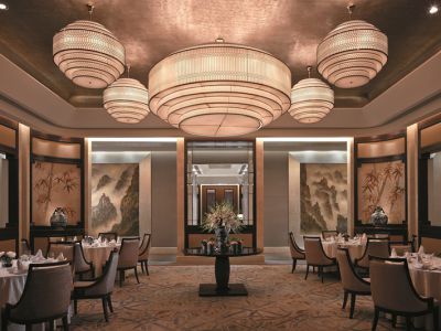 酒店家具定制厂家-酒店家具材质里的榉木有哪些优缺点