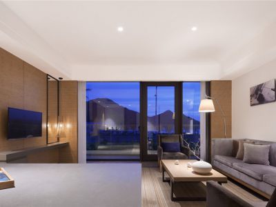 实木酒店家具的打磨要点 