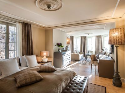 酒店家具定制——注重五星级酒店装饰家具的设计和布置 